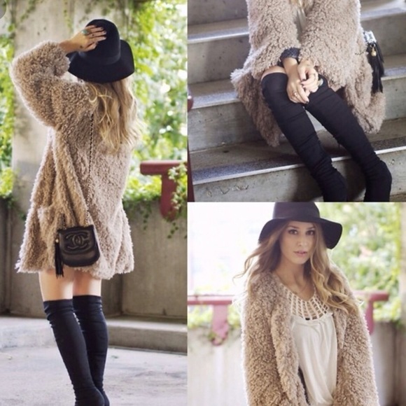 Lark size small faux fur cardigan/jacket - Picture 8 of 8